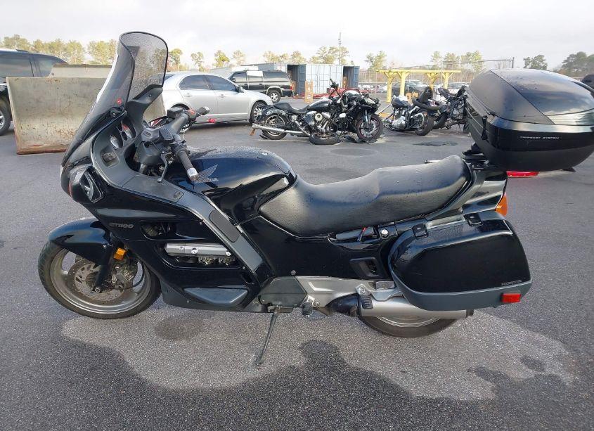 Photo 13 of 1991 Honda St1100 (VIN JH2SC2605MM101026)