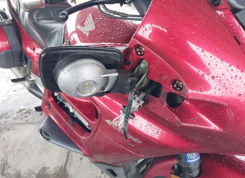 Photo 16 of 1992 Honda St1100 (VIN JH2SC2607NM200349)