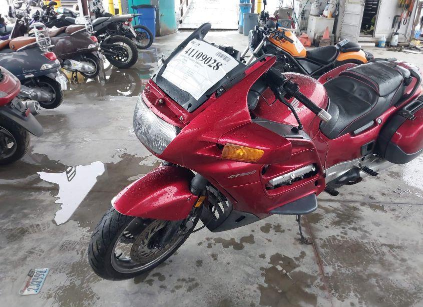 Photo 2 of 1992 Honda St1100 (VIN JH2SC2607NM200349)