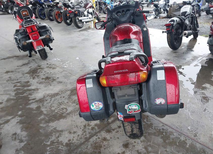 Photo 6 of 1992 Honda St1100 (VIN JH2SC2607NM200349)