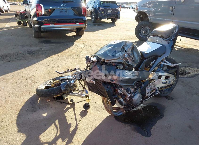 Photo 2 of 2003 Honda Cbr900 RR (VIN JH2SC50033M101728)