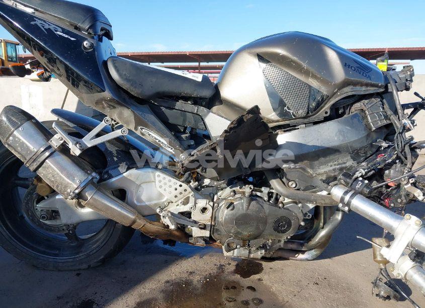 Photo 8 of 2003 Honda Cbr900 RR (VIN JH2SC50033M101728)