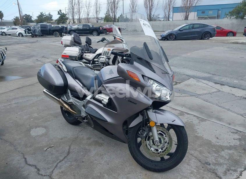 2003 Honda St1300 (VIN JH2SC51173M100797) main photo