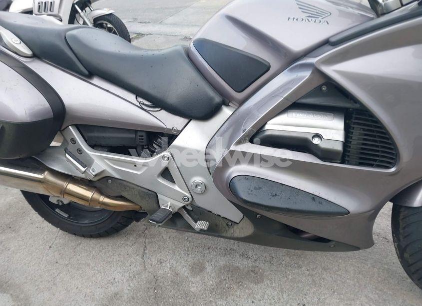 Photo 8 of 2003 Honda St1300 (VIN JH2SC51173M100797)