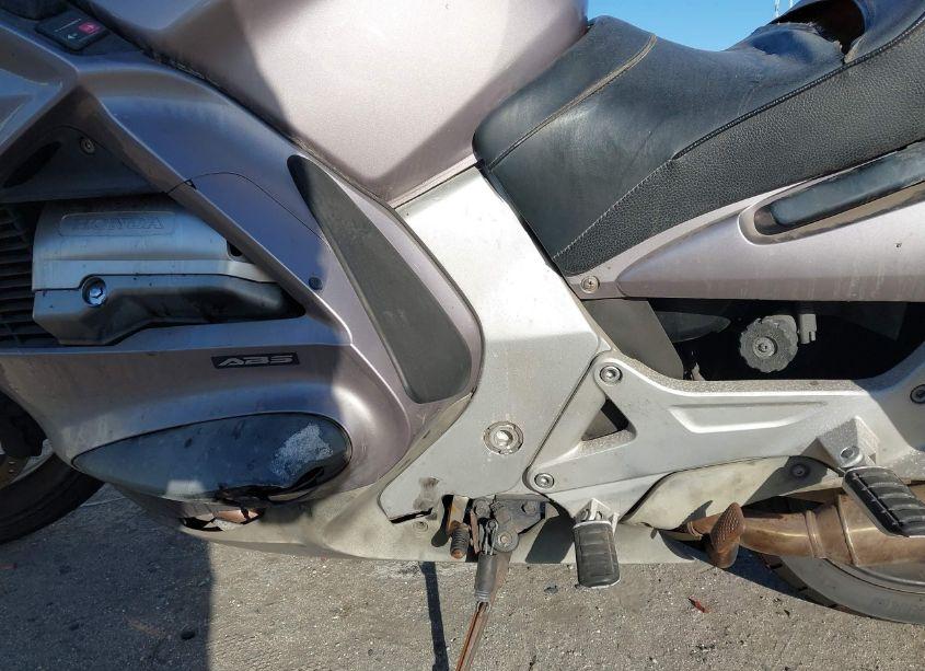 Photo 9 of 2003 Honda St1300 A (VIN JH2SC51413M100627)