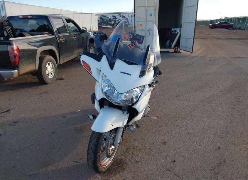 Photo 5 of 2005 Honda St1300 P (VIN JH2SC51735M300096)