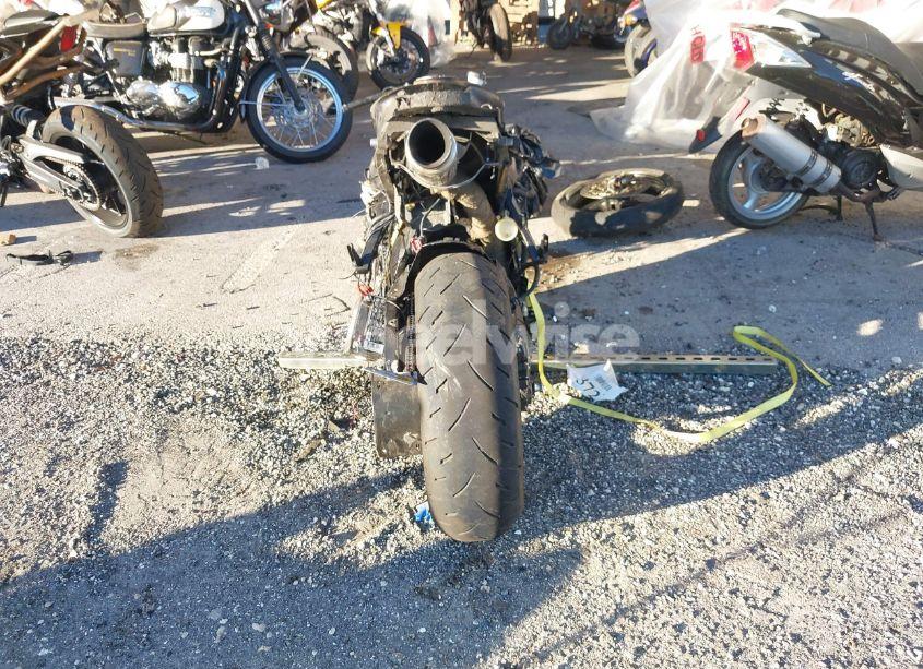 Photo 6 of 2005 Honda Cbr1000 RR (VIN JH2SC57015M103308)