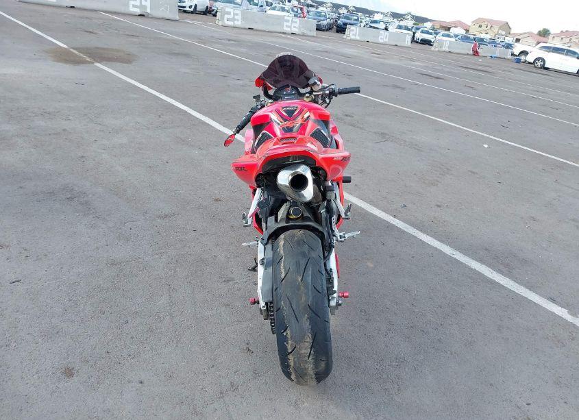 Photo 6 of 2005 Honda Cbr1000 RR (VIN JH2SC57105M100098)