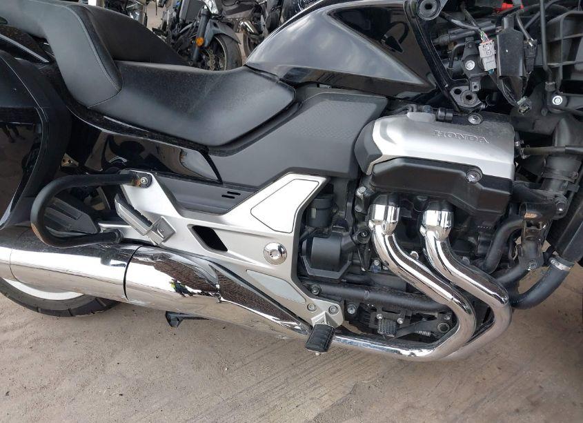 Photo 8 of 2014 Honda Ctx1300 N/A (VIN JH2SC7417EK000477)