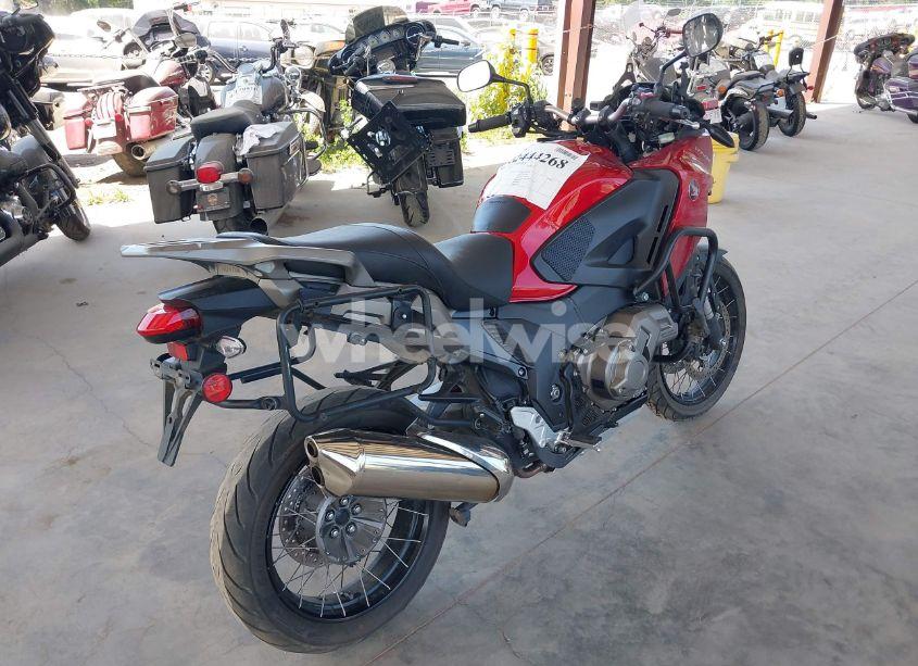 Photo 4 of 2017 Honda Vfr1200 XD (VIN JH2SC7617HK100127)