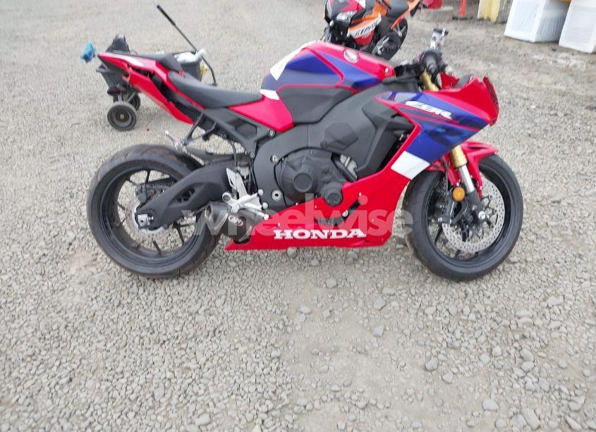 Photo 12 of 2024 Honda Cbr1000 RA (VIN JH2SC7756RK700222)