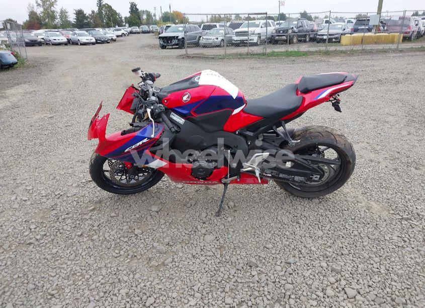 Photo 13 of 2024 Honda Cbr1000 RA (VIN JH2SC7756RK700222)