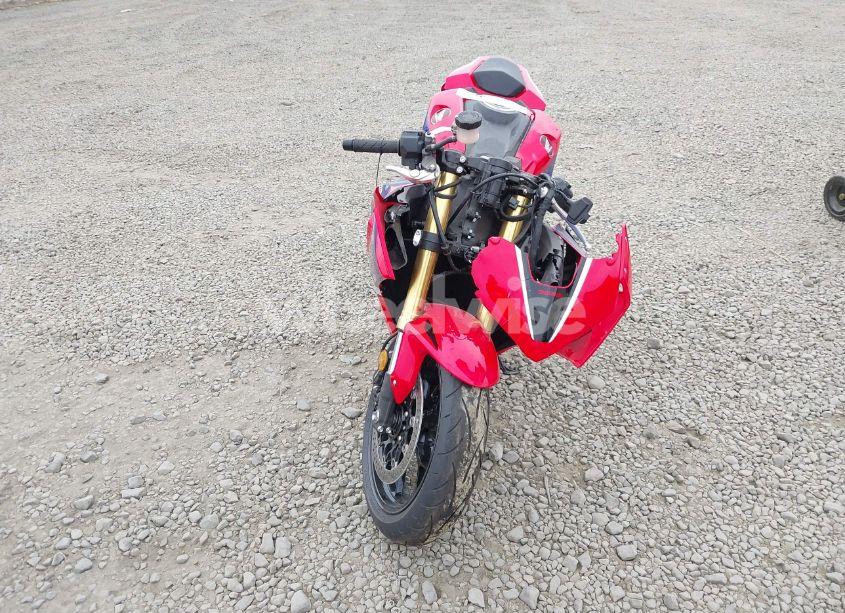 Photo 5 of 2024 Honda Cbr1000 RA (VIN JH2SC7756RK700222)