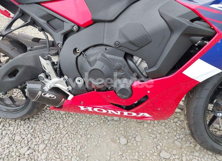Photo 8 of 2024 Honda Cbr1000 RA (VIN JH2SC7756RK700222)