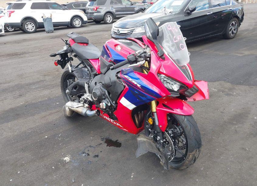 2024 Honda Cbr1000 RA (VIN JH2SC775XRK700028) main photo