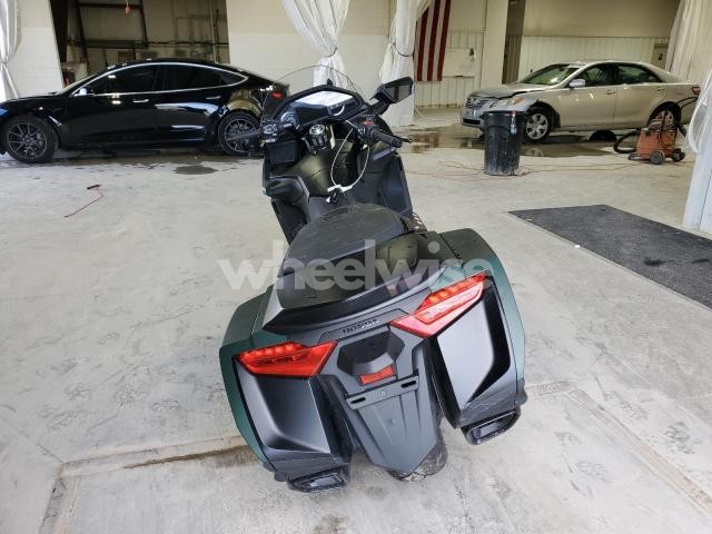 Photo 9 of 2024 HONDA GL1800 B N/A (VIN JH2SC794XRK600225)