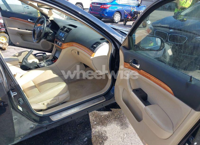 Photo 5 of 2005 Acura Tsx N/A (VIN JH4CL96835C018986)