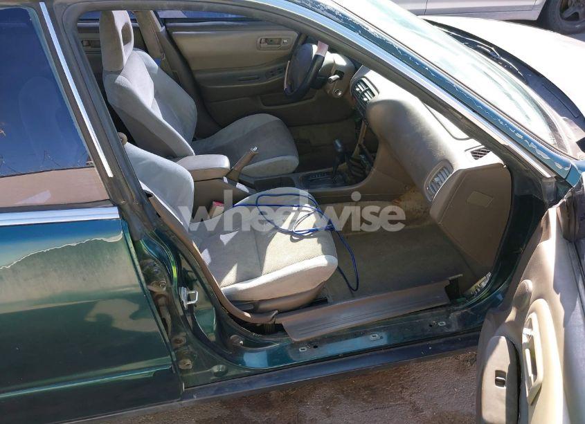 Photo 5 of 1999 Acura Integra GS (VIN JH4DB7660XS001176)