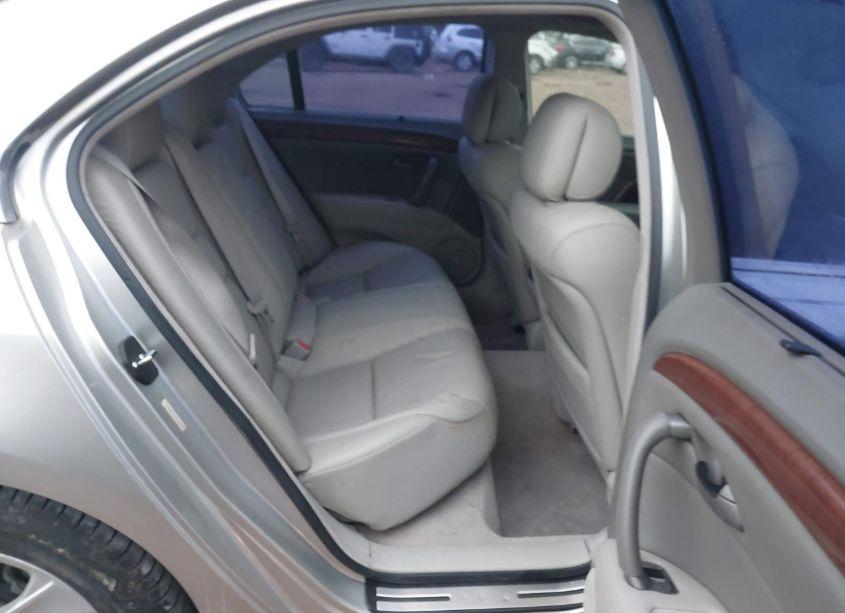 Photo 8 of 2005 Acura Rl 3.5 (48-STATE ONLY) (A5) (VIN JH4KB16555C007817)