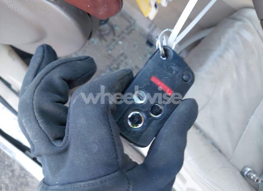 Photo 11 of 2010 Acura Rl 3.7 (VIN JH4KB2F60AC002632)