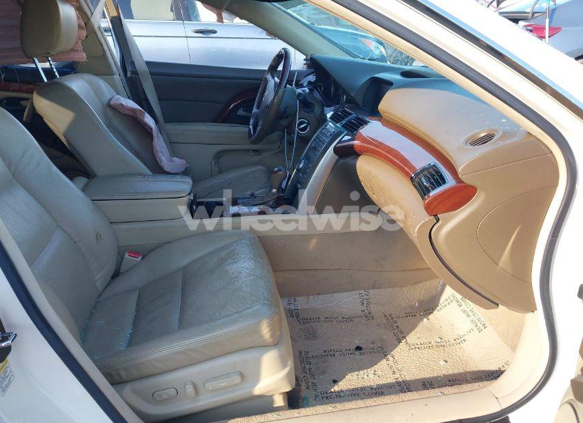 Photo 5 of 2010 Acura Rl 3.7 (VIN JH4KB2F60AC002632)