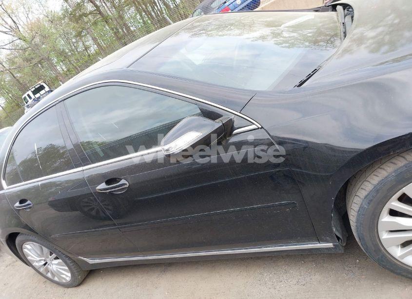 Photo 13 of 2011 Acura Rl 3.7 (VIN JH4KB2F63BC000925)