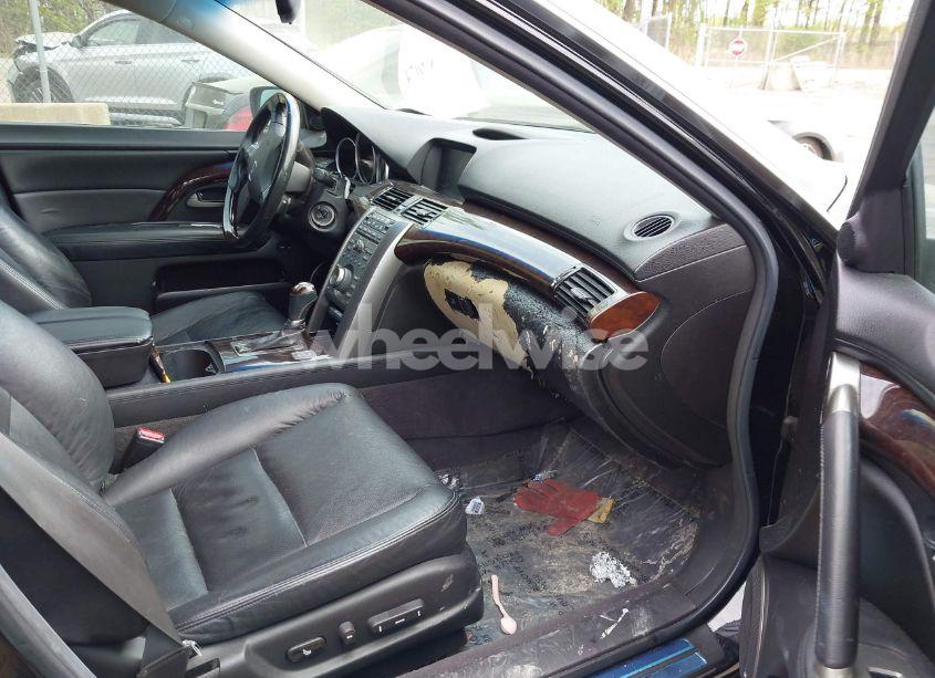 Photo 5 of 2011 Acura Rl 3.7 (VIN JH4KB2F63BC000925)