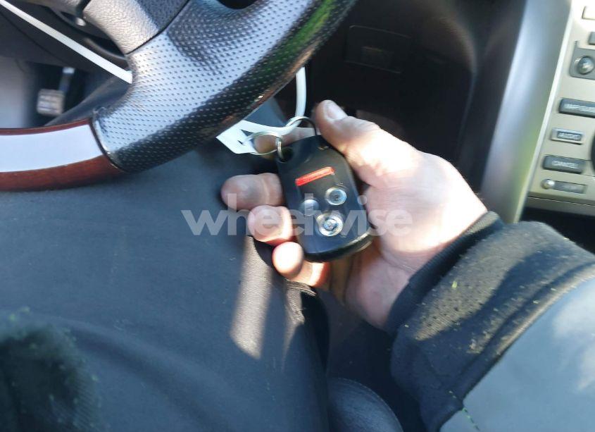 Photo 11 of 2010 Acura Rl 3.7 (VIN JH4KB2F66AC000108)