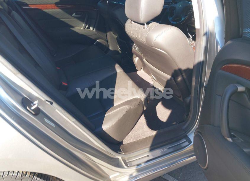 Photo 8 of 2010 Acura Rl 3.7 (VIN JH4KB2F66AC000108)