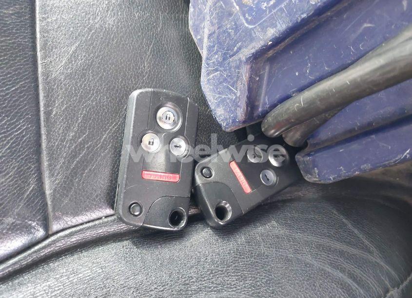 Photo 11 of 2010 Acura Rl 3.7 (VIN JH4KB2F66AC000898)