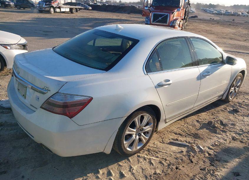 Photo 4 of 2010 Acura Rl 3.7 (VIN JH4KB2F66AC002201)