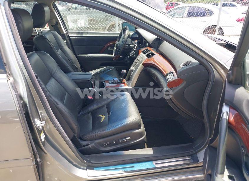 Photo 5 of 2010 Acura Rl 3.7 (VIN JH4KB2F67AC001378)