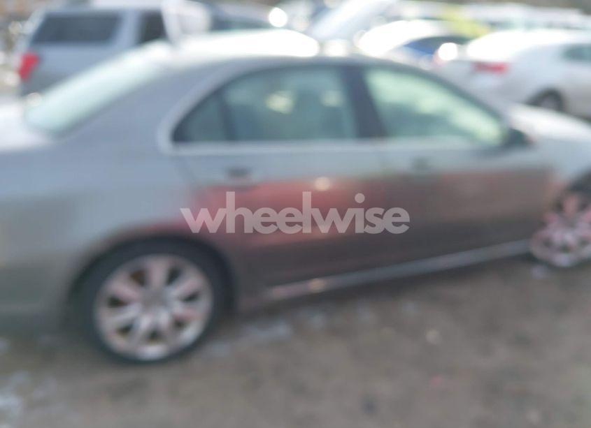 Photo 13 of 2010 Acura Rl 3.7 (VIN JH4KB2F68AC000143)