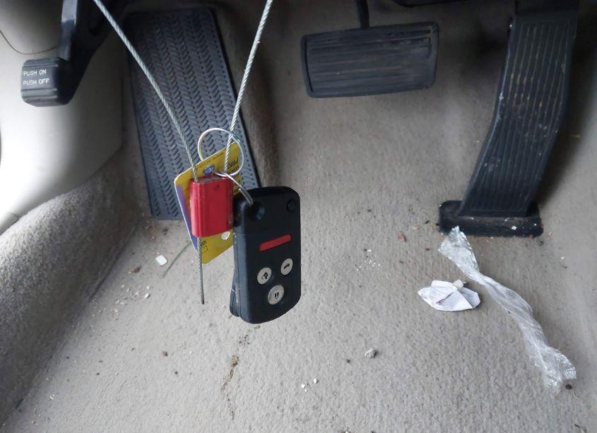 Photo 11 of 2011 Acura Rl 3.7 (VIN JH4KB2F68BC000807)