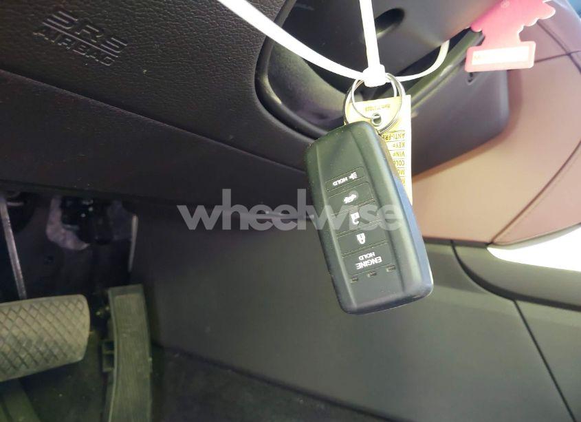 Photo 11 of 2018 Acura Rlx N/A (VIN JH4KC1F58JC001369)