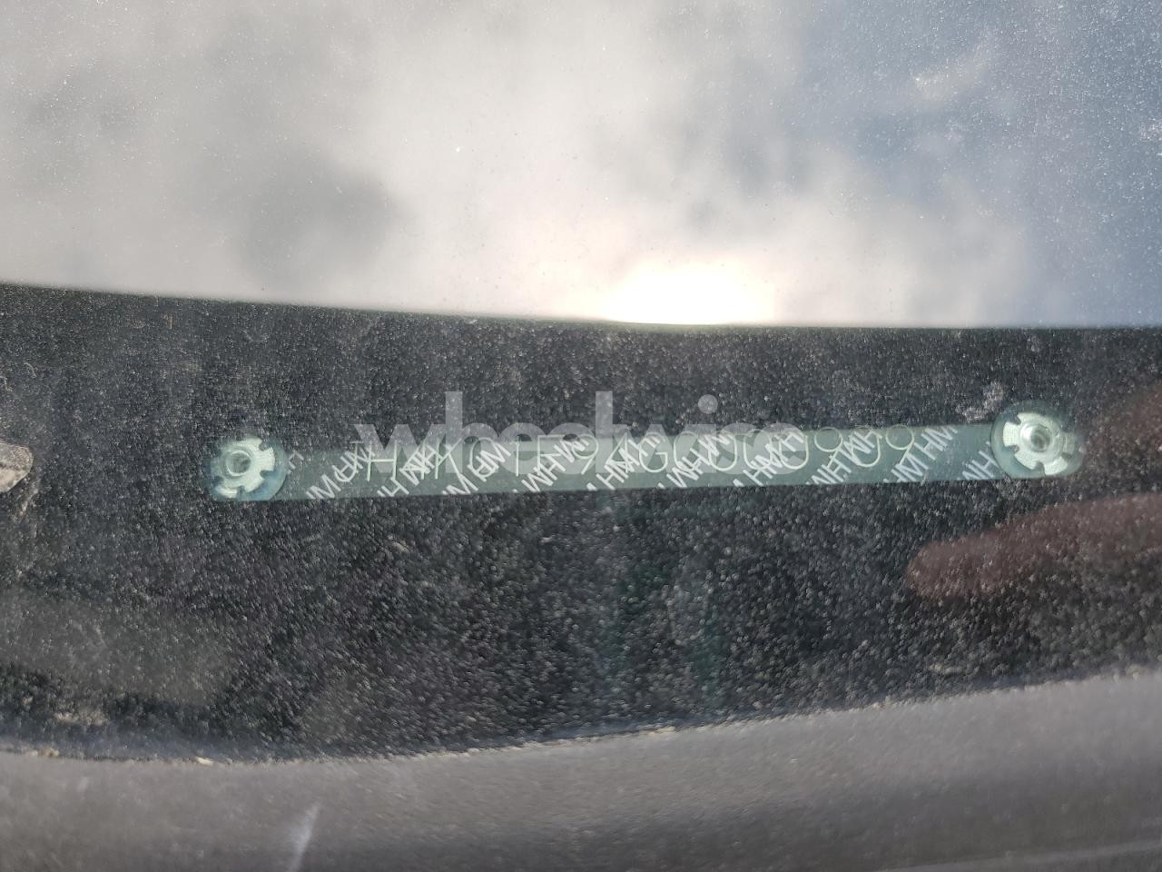 Photo 12 of 2016 ACURA RLX ADVANCE (VIN JH4KC1F94GC000909)