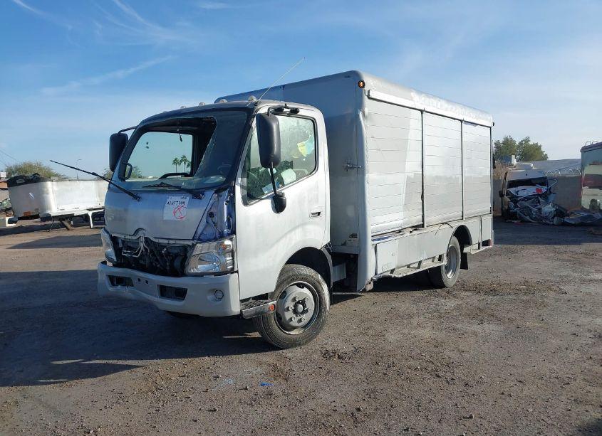 Photo 2 of 2020 Hino Xjc710/xfc710 (VIN JHHHDM2H1LK004730)