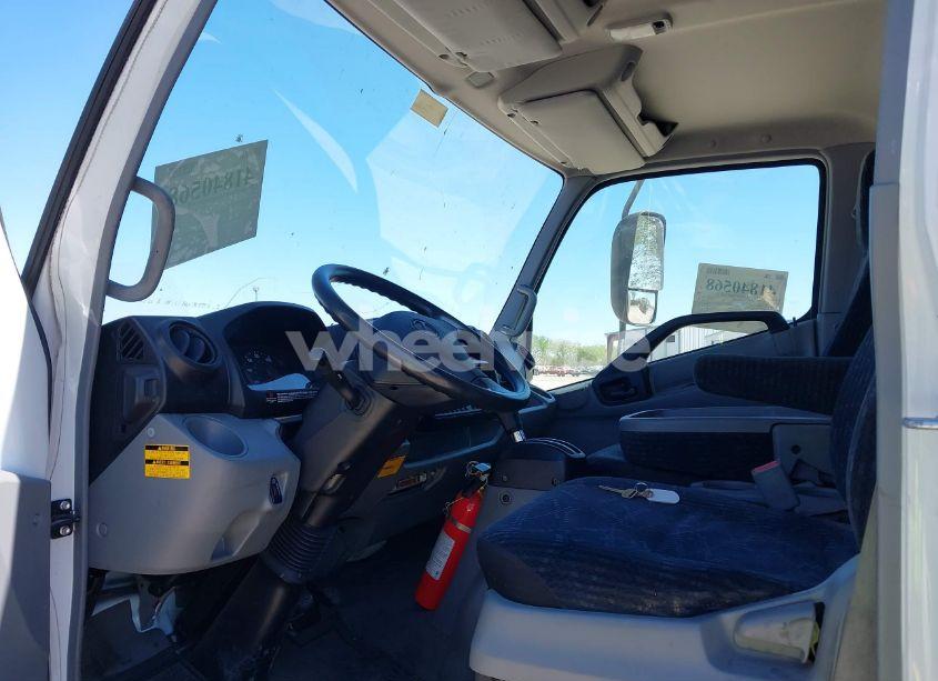 Photo 3 of 2019 Hino Xjc740/xfc740 (VIN JHHSDM2HXKK009543)