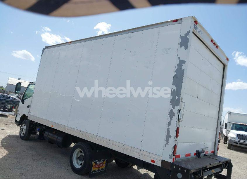 Photo 3 of 2018 Hino Xjc720/xfc720 (VIN JHHYDM1H3JK005618)