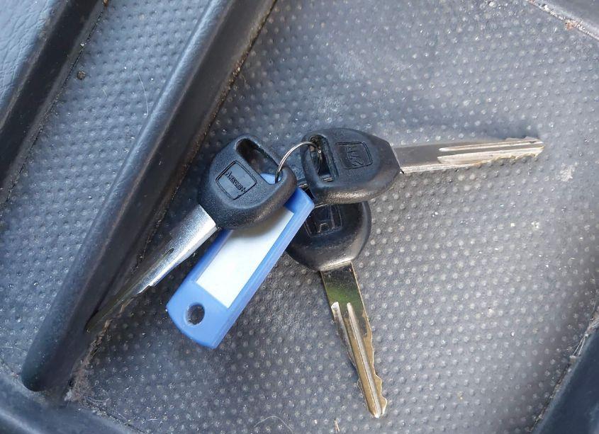 Photo 11 of 2001 Honda Cr-v LX (VIN JHLRD18411C011374)