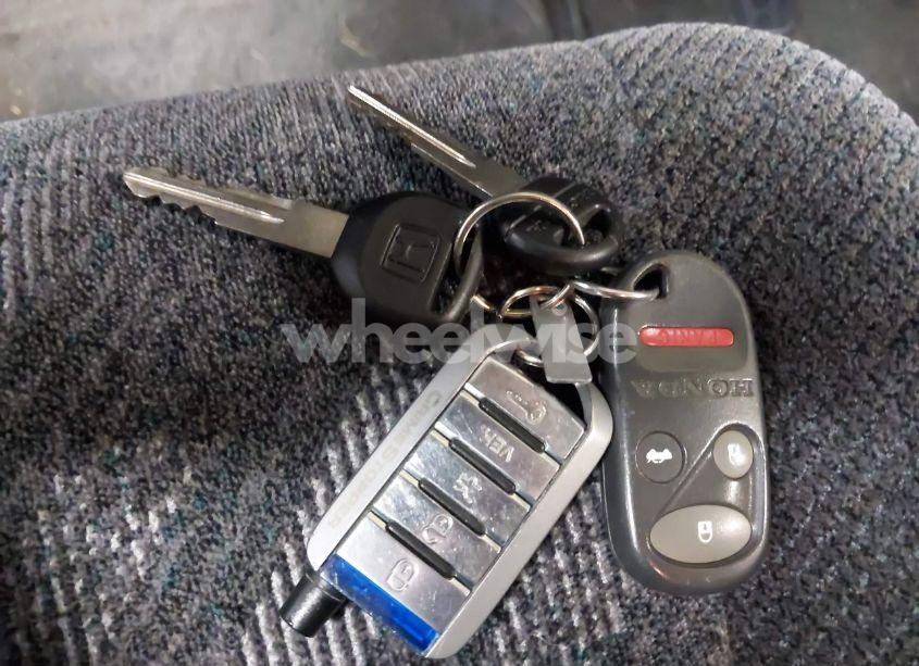 Photo 11 of 2001 Honda Cr-v EX (VIN JHLRD18661C018600)