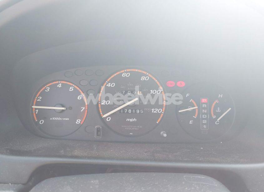 Photo 7 of 2001 Honda Cr-v LX (VIN JHLRD28411C002079)