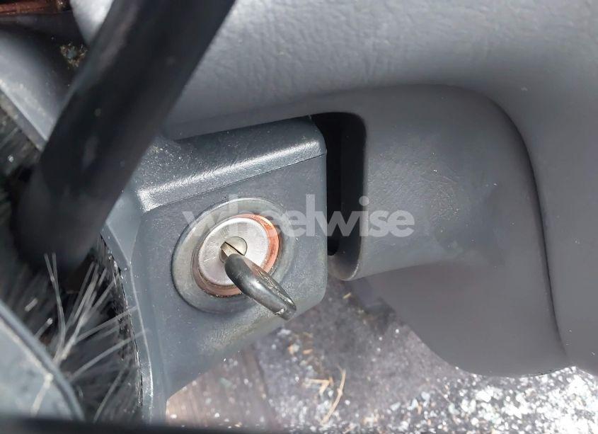 Photo 11 of 2001 Honda Cr-v LX (VIN JHLRD28461S000656)