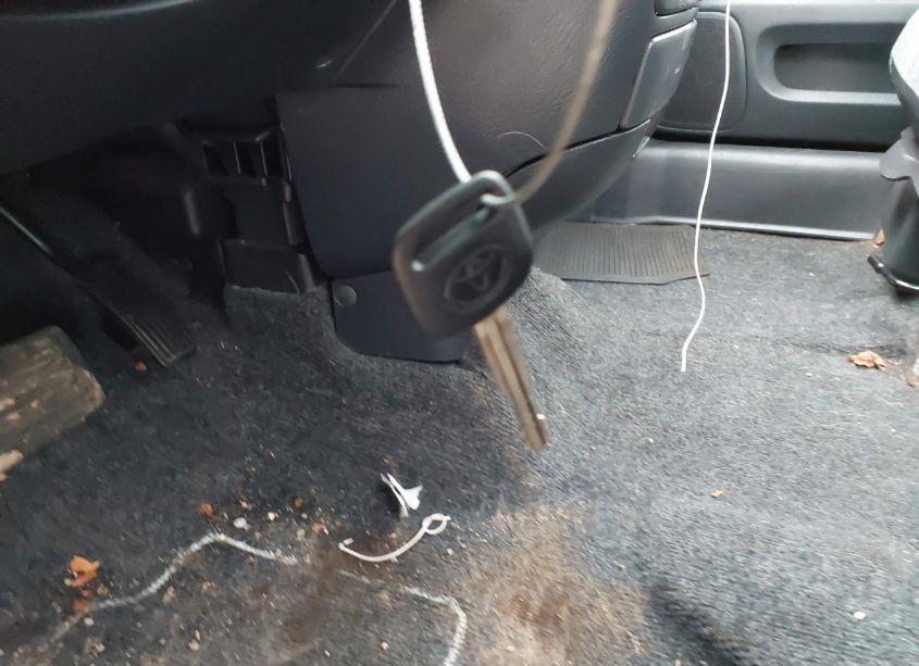 Photo 11 of 2001 Honda Cr-v LX (VIN JHLRD28461S008997)