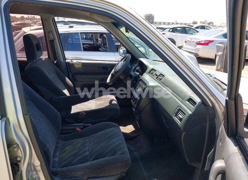 Photo 5 of 2001 Honda Cr-v LX (VIN JHLRD28471S002075)