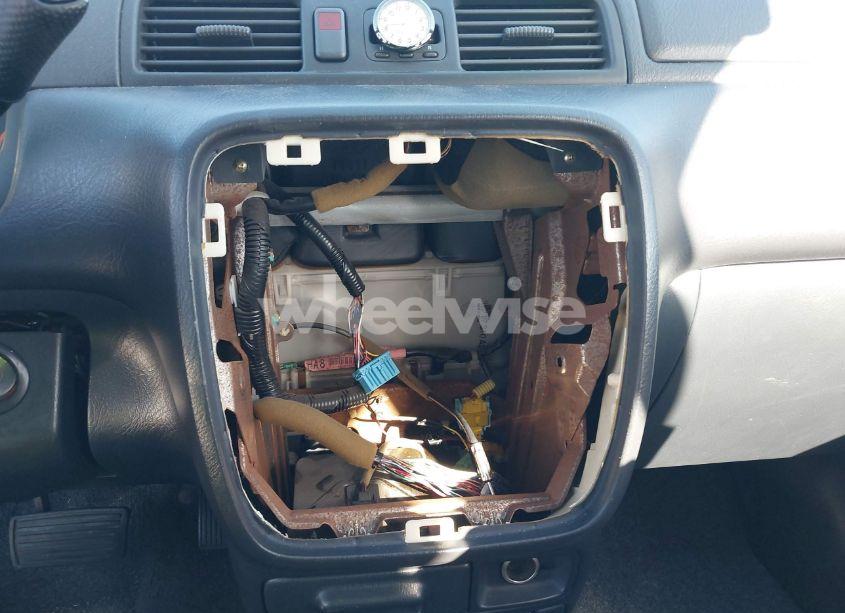 Photo 18 of 2001 Honda Cr-v LX (VIN JHLRD28481S017409)