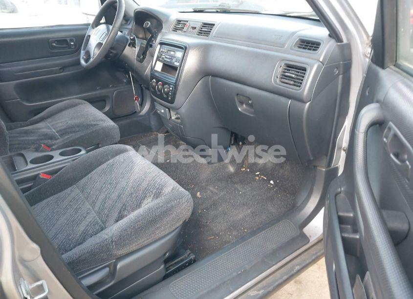 Photo 5 of 2001 Honda Cr-v LX (VIN JHLRD284X1S008582)