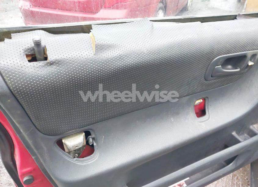 Photo 14 of 2001 Honda Cr-v LX (VIN JHLRD284X1S009425)