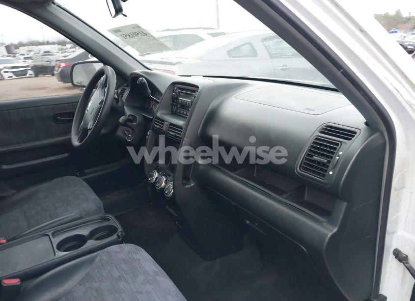 Photo 5 of 2004 Honda Cr-v LX (VIN JHLRD68404C014042)