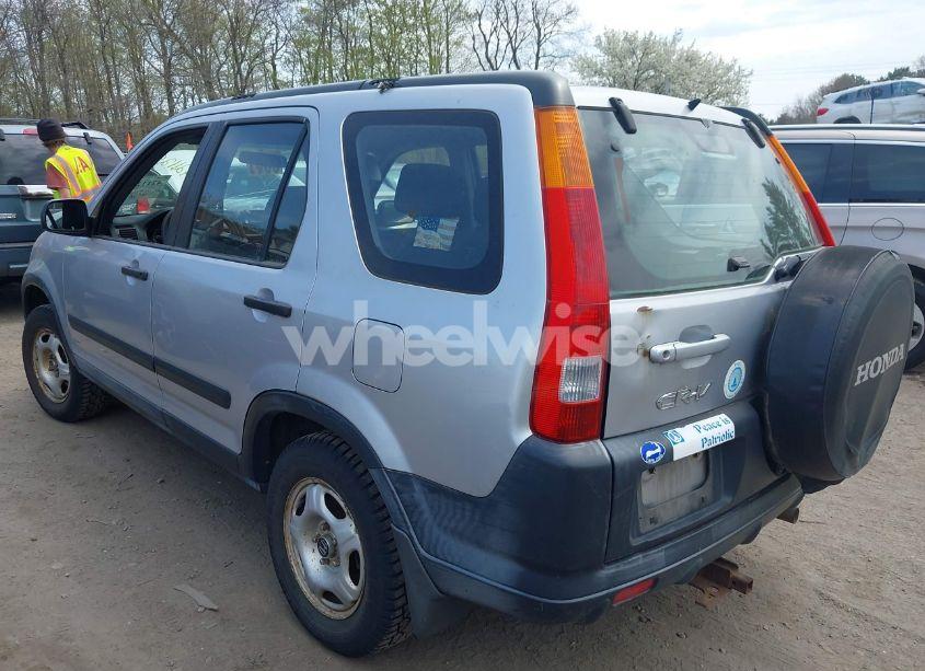 Photo 3 of 2002 Honda Cr-v LX (VIN JHLRD68422C025346)